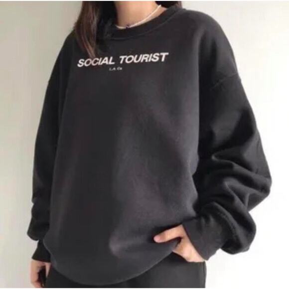 Hollister X Social Tourist Oversized Gender Neutral Crewneck Sweatshirt in Black - Picture 1 of 7